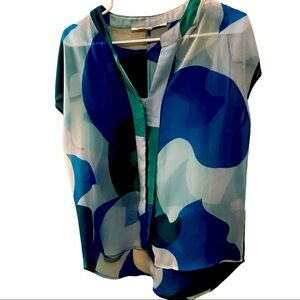 Collective Concept V-neck contemporary abstract blue/green/white Medium